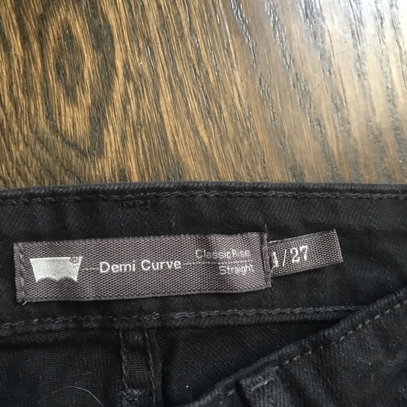 Levi Demi Curve 4/27 black denim jean - Picture 4 of 4
